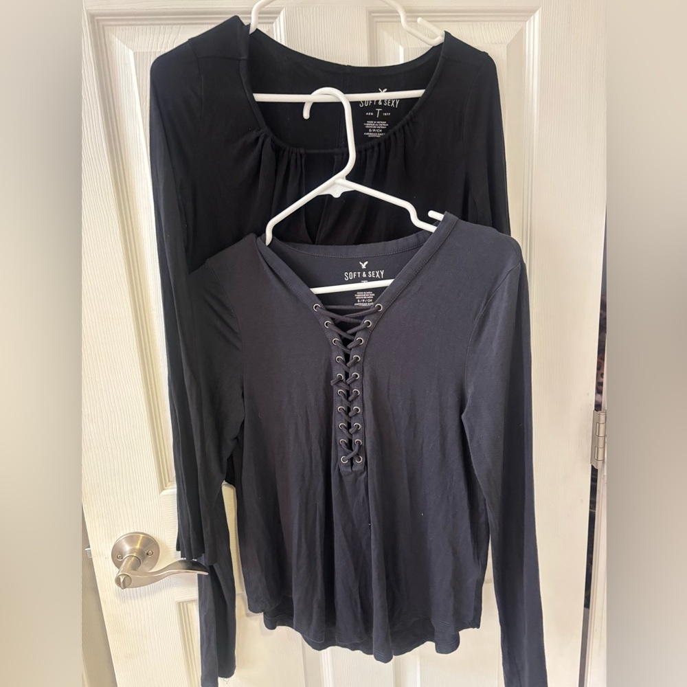 Bundle of 2 American Eagle long‎ sleeves
